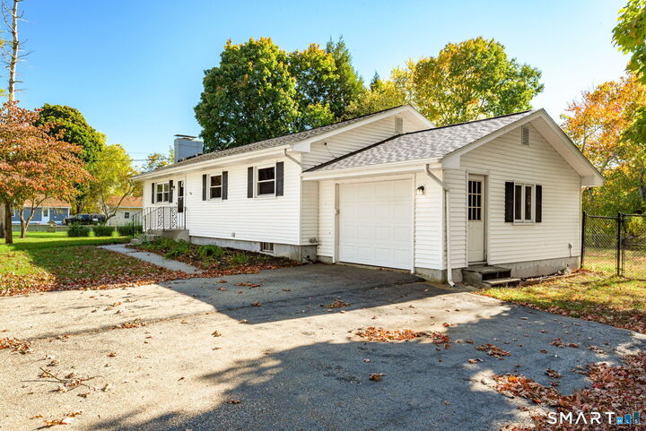 Property Photo:  15 Cracow Avenue  CT 06280 