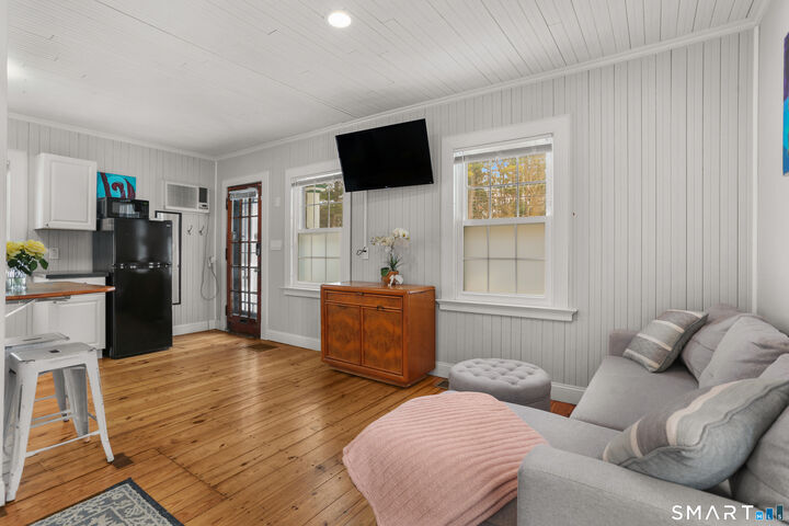 Property Photo: 1360 Whitney Avenue CT 06517