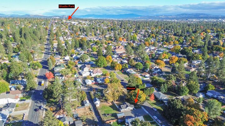 Property Photo: 3718 W Hoffman Ave WA 99205