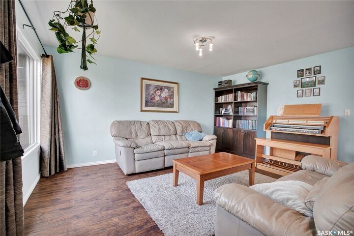 Property Photo:  2017 9th Street  SK S0K 4R0 