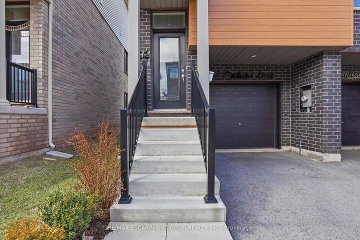 Photo de la propriété:  32 Radison Lane  ON L7R 4E2 