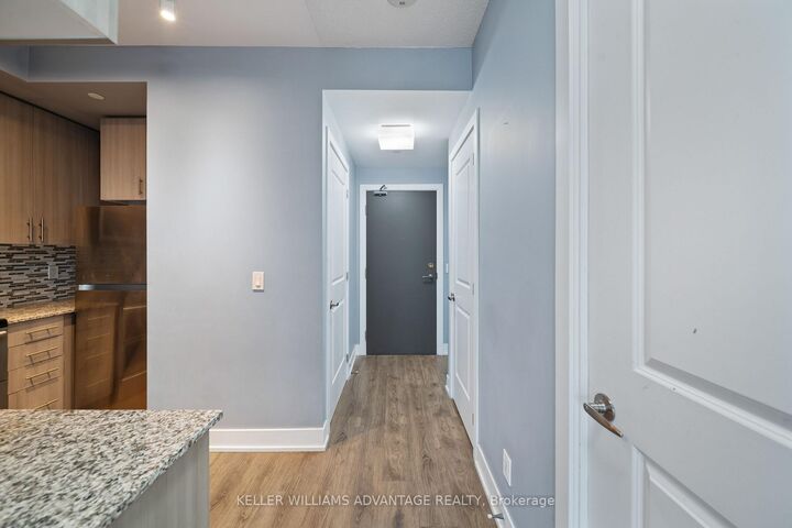 Property Photo:  68 Merton Street 710  ON M4S 0A7 