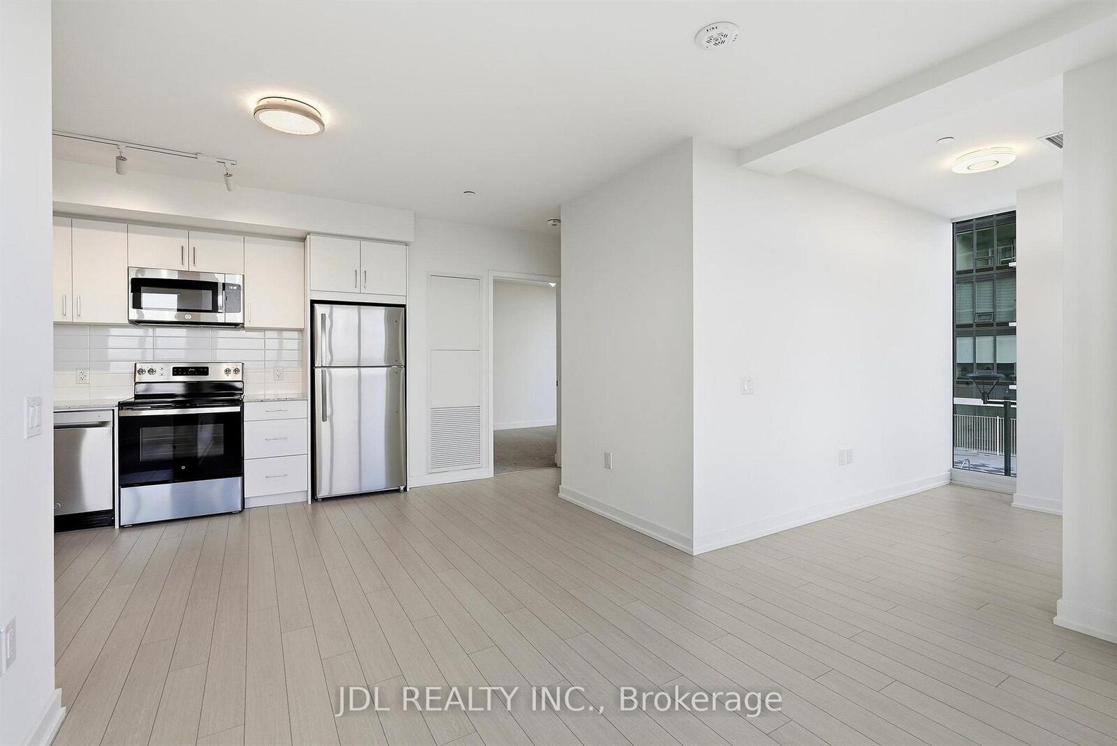 Property Photo: 4010 Eglinton Avenue W 808 ON M9A 0G5