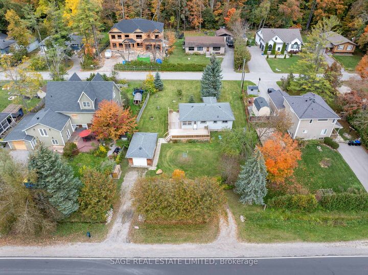 Photo de la propriété: 256 Big Bay Point Road ON L9S 2P6