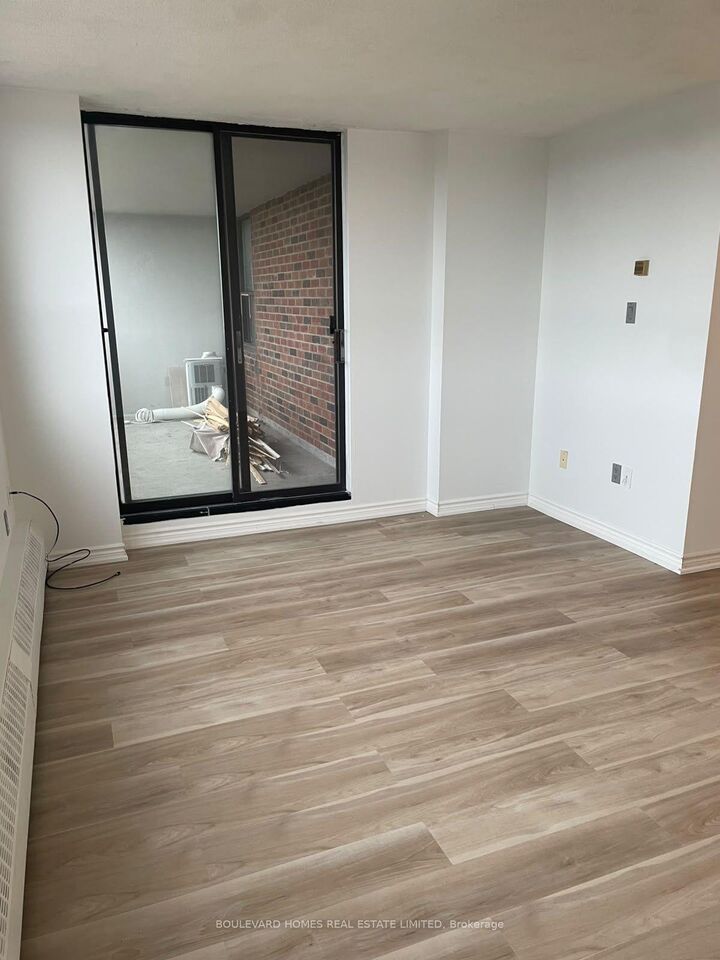 Property Photo:  45 Sunrise Avenue 704  ON M4A 2S3 