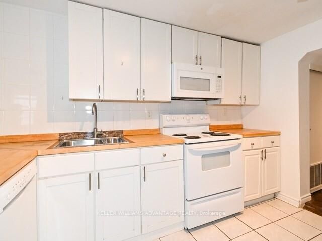 Property Photo:  236 Highfield Road C, Main  ON M4L 2V5 