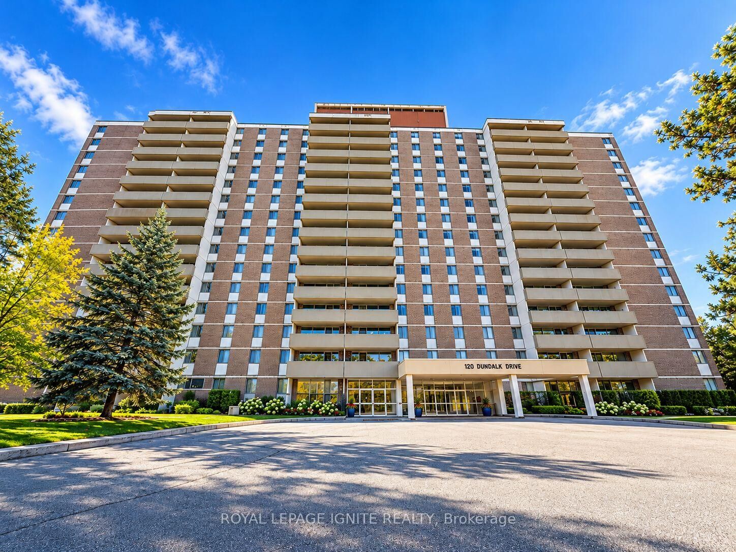 Property Photo: 120 Dundalk Drive Ph 8 ON M1P 4V9