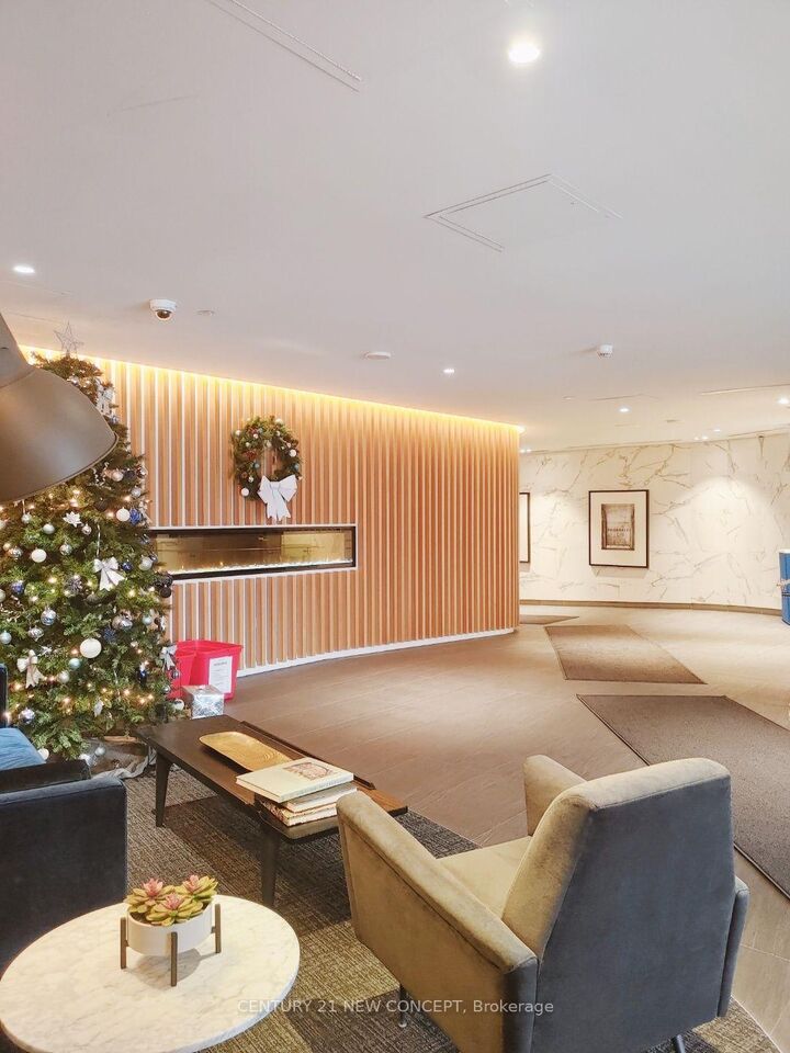 Property Photo: 160 Flemington Road 1015 ON M6A 0A9