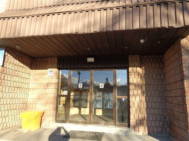 Property Photo: 560 Bloor Street E 105 ON L1H 3N2