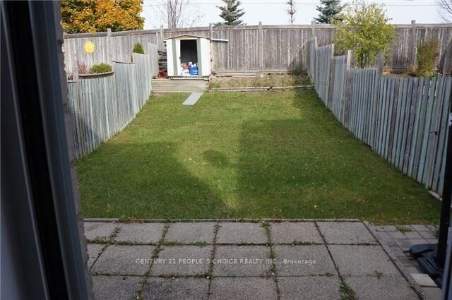 Photo de la propriété:  17 Corvette Court  ON L7A 2H7 