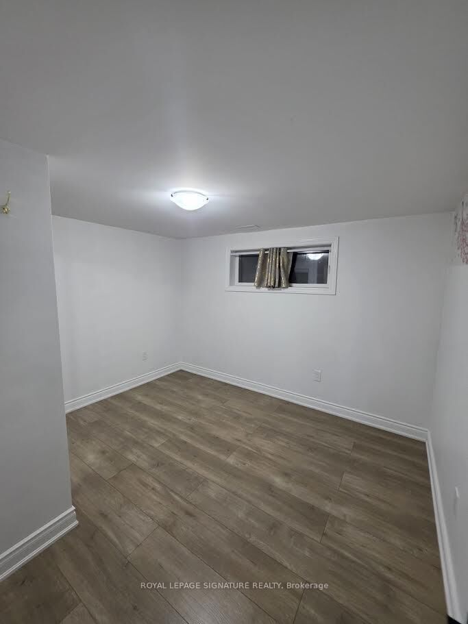 Property Photo:  4264 Brandon Gate Basement  ON L4T 3K4 