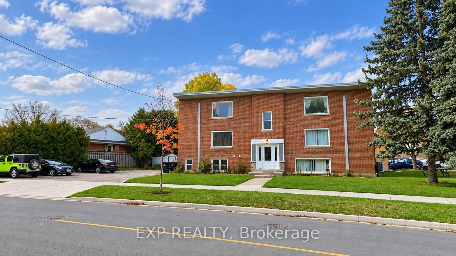 Property Photo:  157 Bruce Street 4  ON N2B 1Z2 