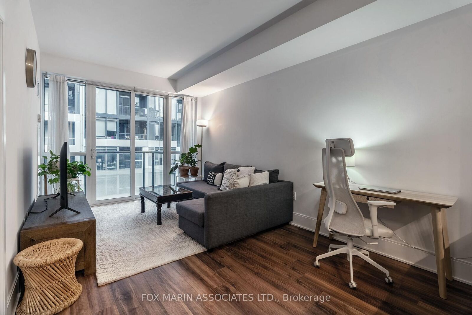 Property Photo:  560 Front Street W 807  ON M5V 1C1 