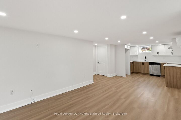 Property Photo: 513 Parkhill Road W B ON K9H 3J4