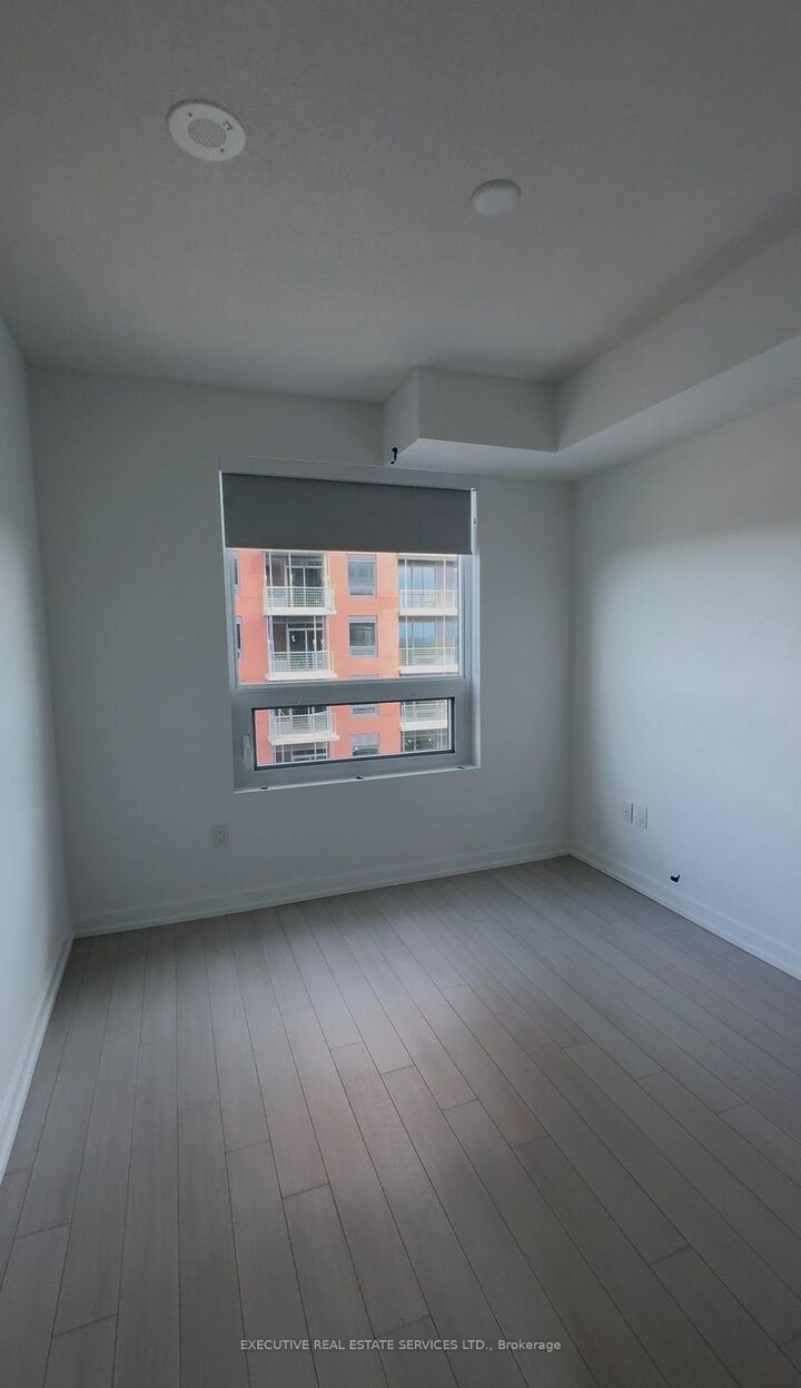 Property Photo: 4010 Eglinton Avenue W 2122 ON M9A 0G5