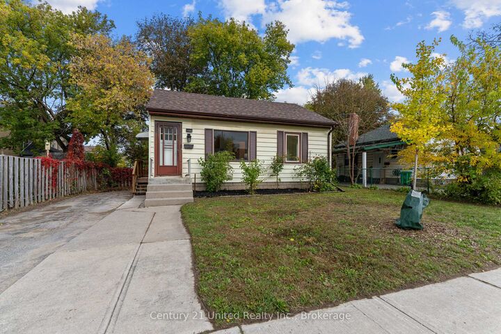 Property Photo:  1026 Braund Place  ON K9J 5B7 