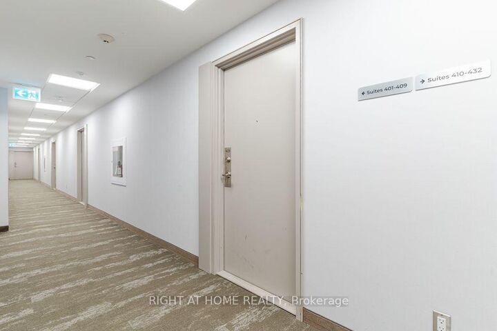 Property Photo:  681 Yonge Street 409  ON L4N 4E8 