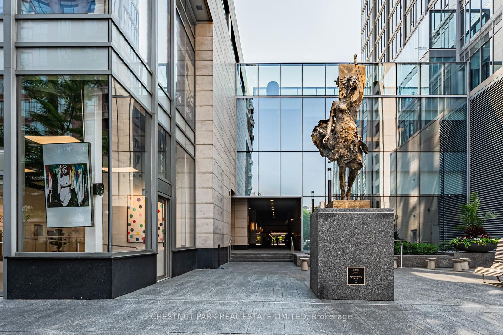 Property Photo:  188 Cumberland Street 1101  ON M5R 0B6 