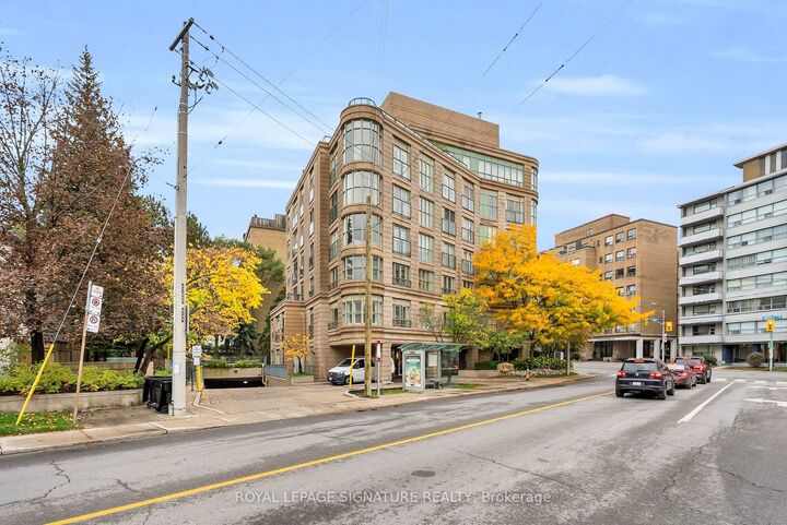 Property Photo:  800 Spadina Road 301  ON M5P 3N2 