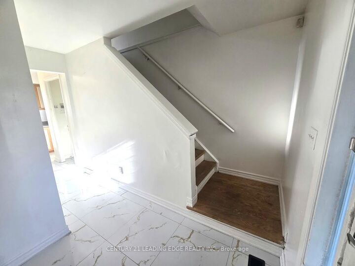 Property Photo:  5 Murison Boulevard  ON M1B 2B1 