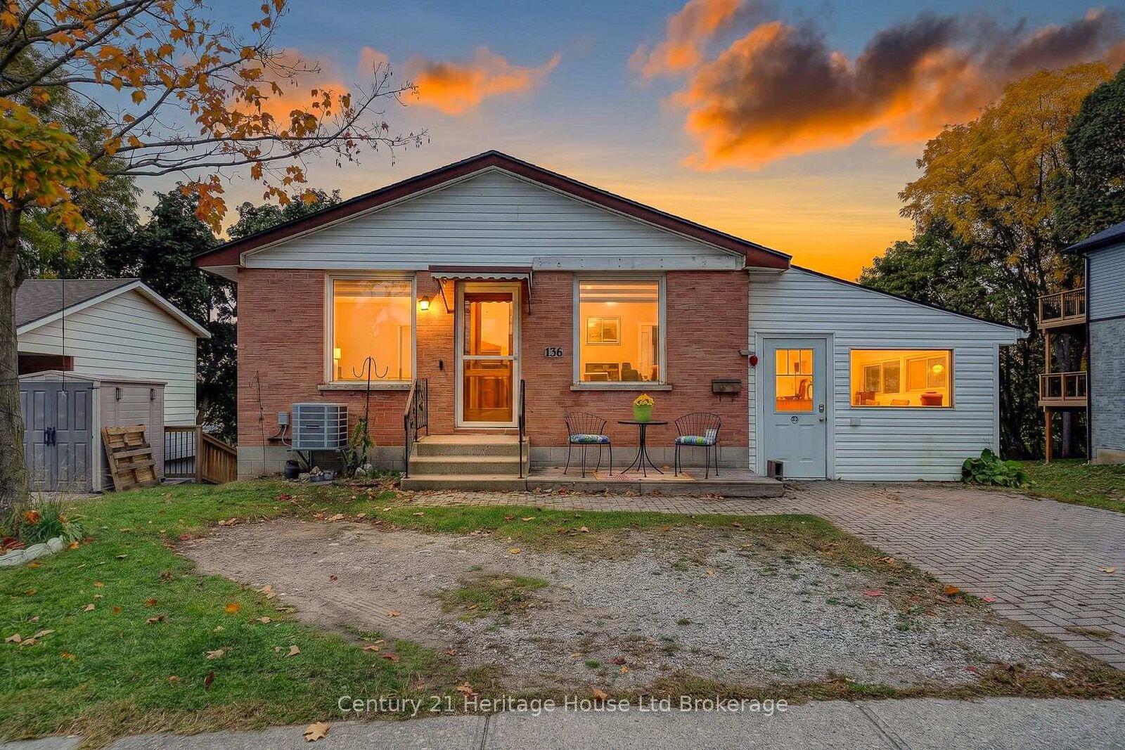 Property Photo:  136 Dover Street  ON N4S 3M1 
