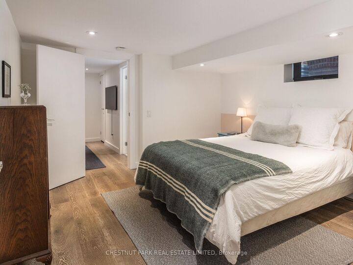 Property Photo:  1654 Gerrard Street E Lower Level  ON M4L 2A8 