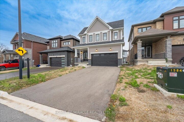 Property Photo:  35 Santos Drive  ON N3W 0H2 