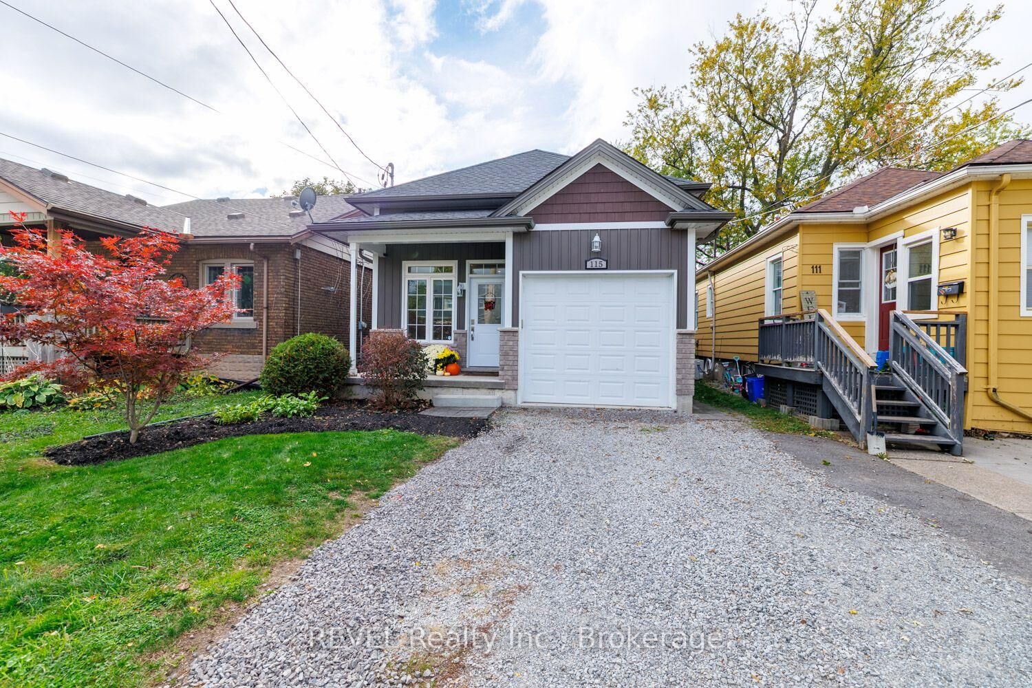 Property Photo: 115 Oakland Avenue ON L3C 2B9