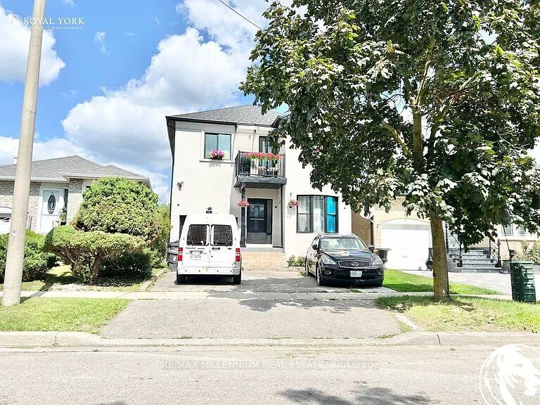 Property Photo:  66 Overlord Crescent Lower #2  ON M1B 4P2 