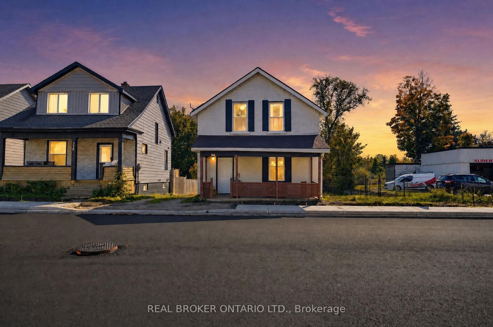 Property Photo: 256 Dundas Street ON N4S 1B1