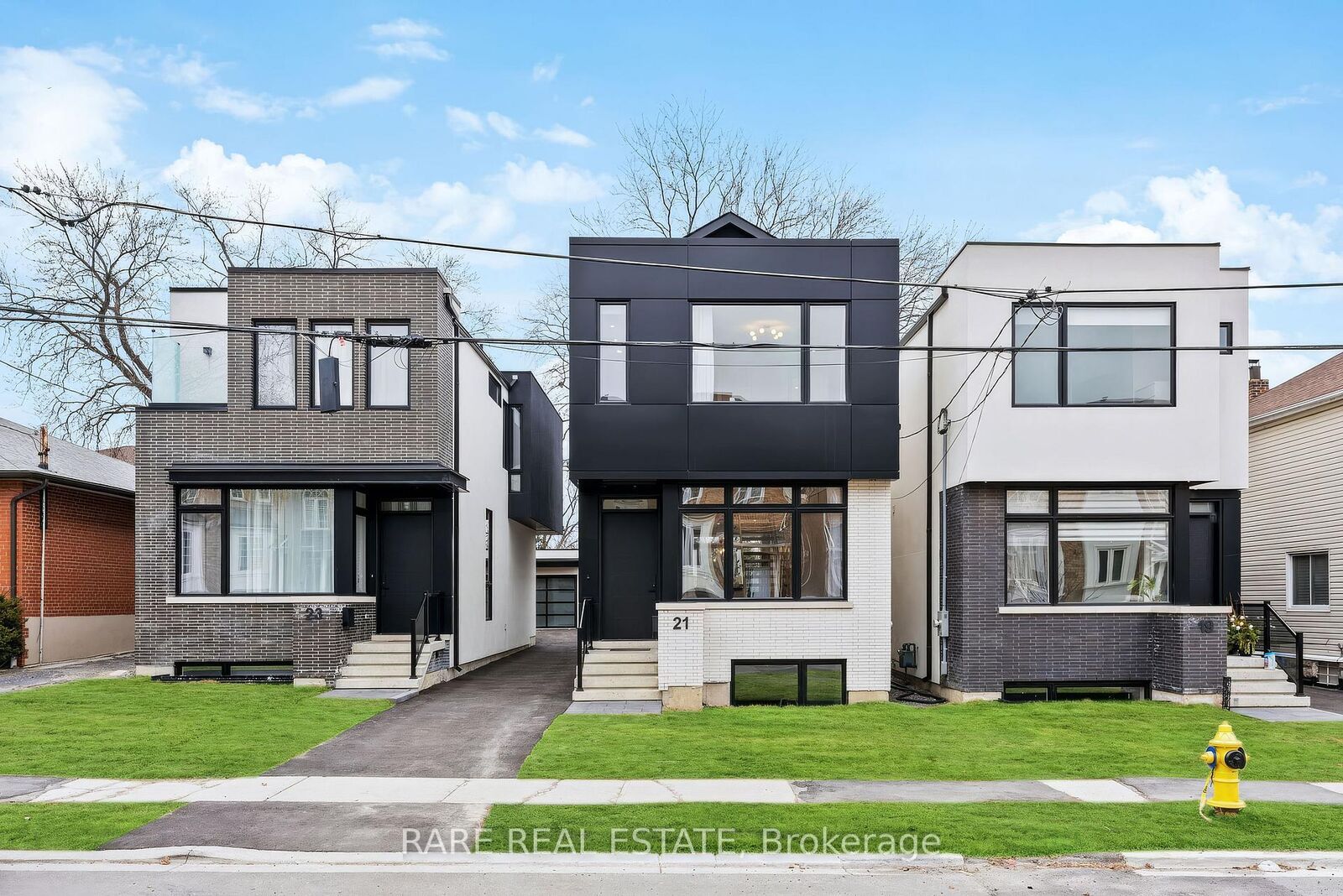 Property Photo:  