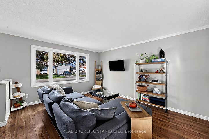 Property Photo:  295 Crawford Street  ON L3V 6X2 
