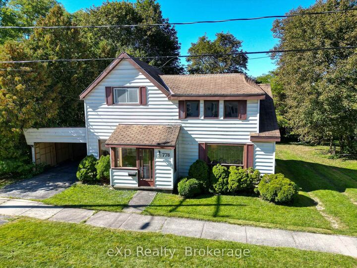 Property Photo:  778 8th Avenue E  ON N4K 3A6 
