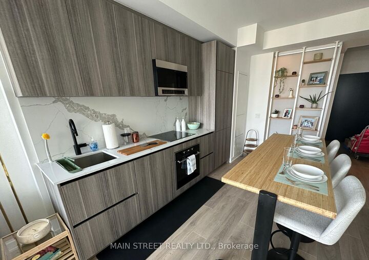 Property Photo:  117 Broadway Avenue 2207  ON M4P 1V3 
