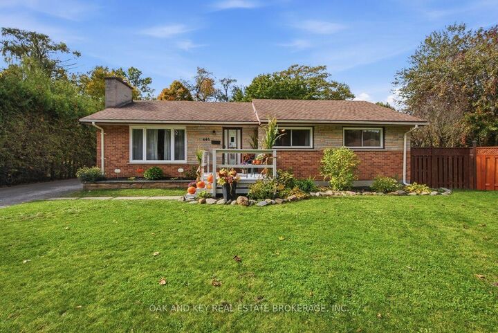 Property Photo:  446 Scenic Drive  ON N5Z 3A8 