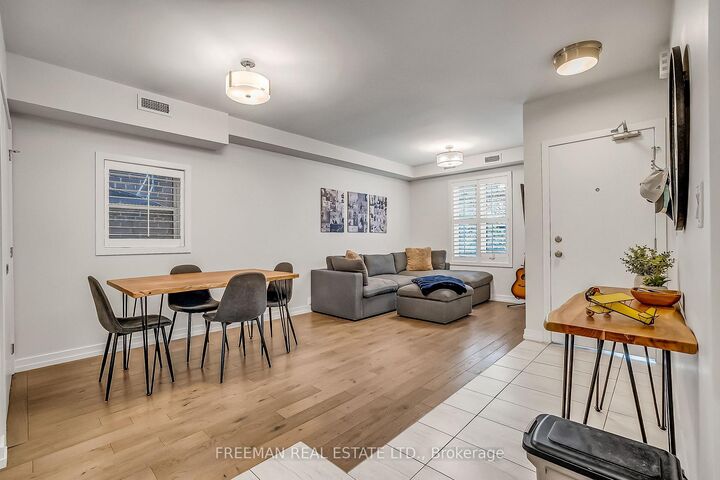 Property Photo:  12 Arlington Avenue Main  ON M6G 3K8 