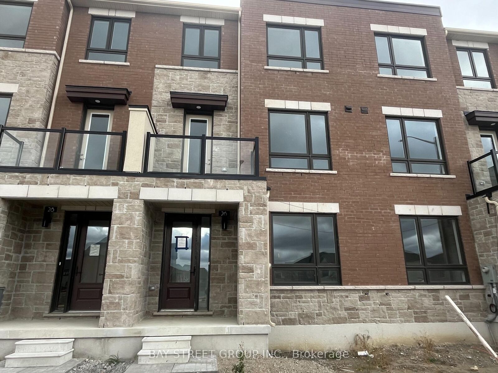 Property Photo:  26 Robert Eaton Avenue  ON L3S 0G3 