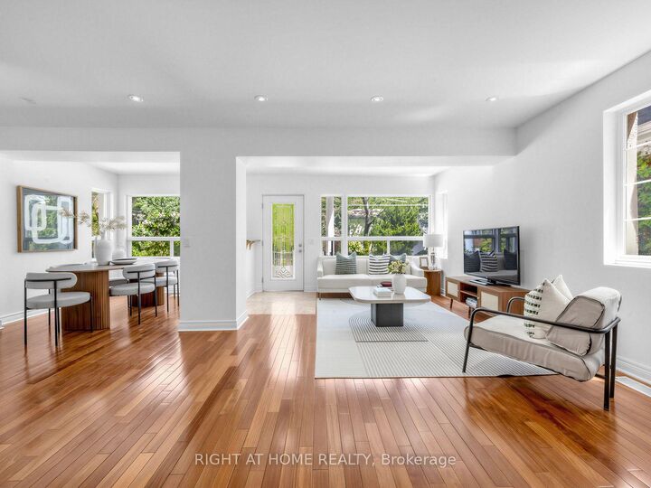 Property Photo:  20 Kildonan Drive Main  ON M1N 3B5 