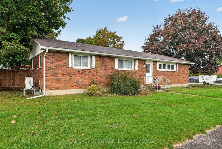 Property Photo:  15 Gray Avenue  ON K0C 1P0 