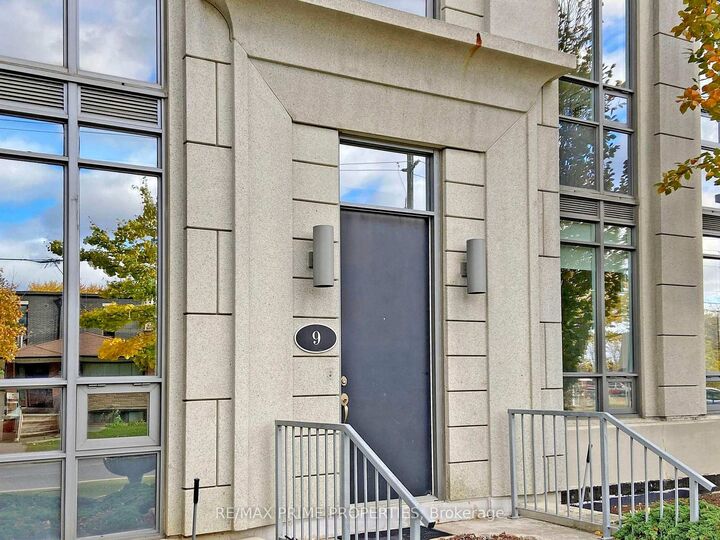 Property Photo:  9 Greenview Avenue  ON M2M 0A3 
