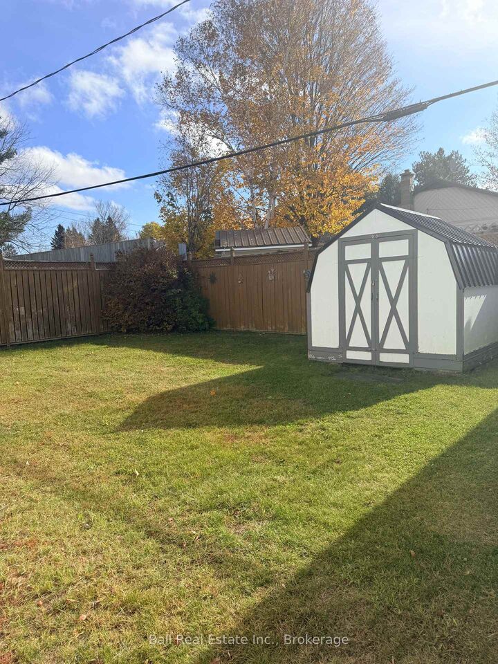 Property Photo:  21 Larch Street  ON K0L 1M0 