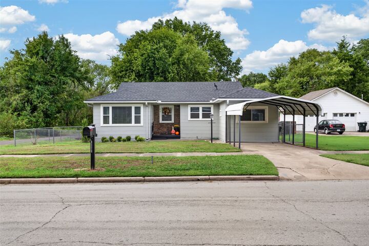 Property Photo: 215 S P Street OK 74403