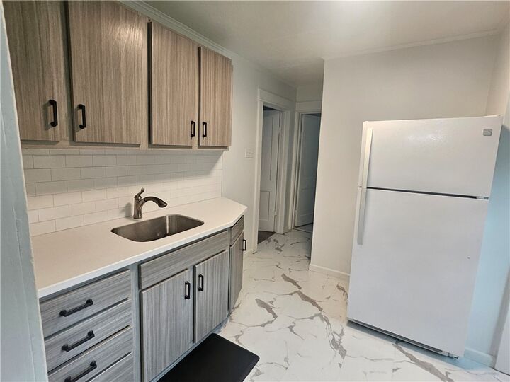 Property Photo:  344 Mecklem Ln  PA 16117 