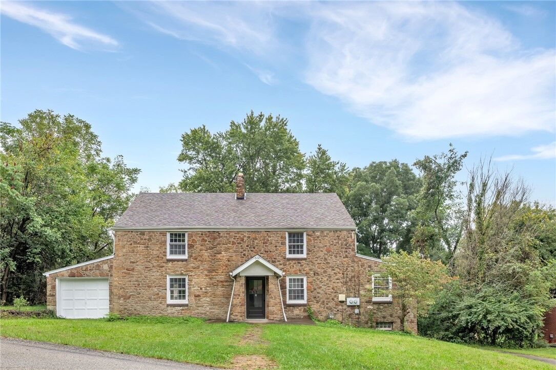 Property Photo:  422 Orchard Dr  PA 15236 