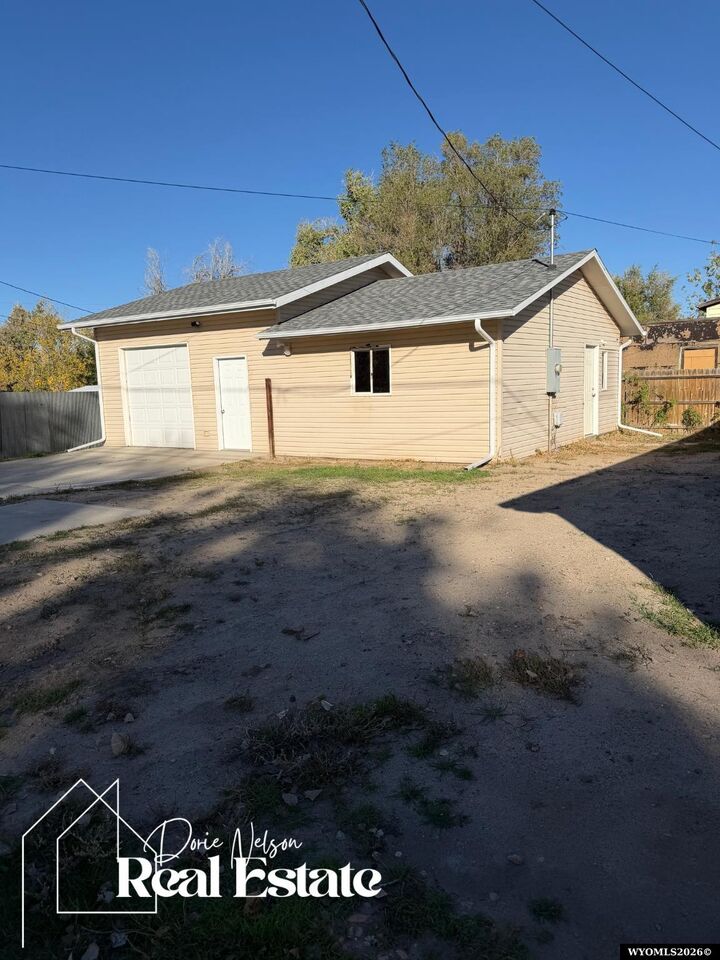 Property Photo: 502 E L Street WY 82601