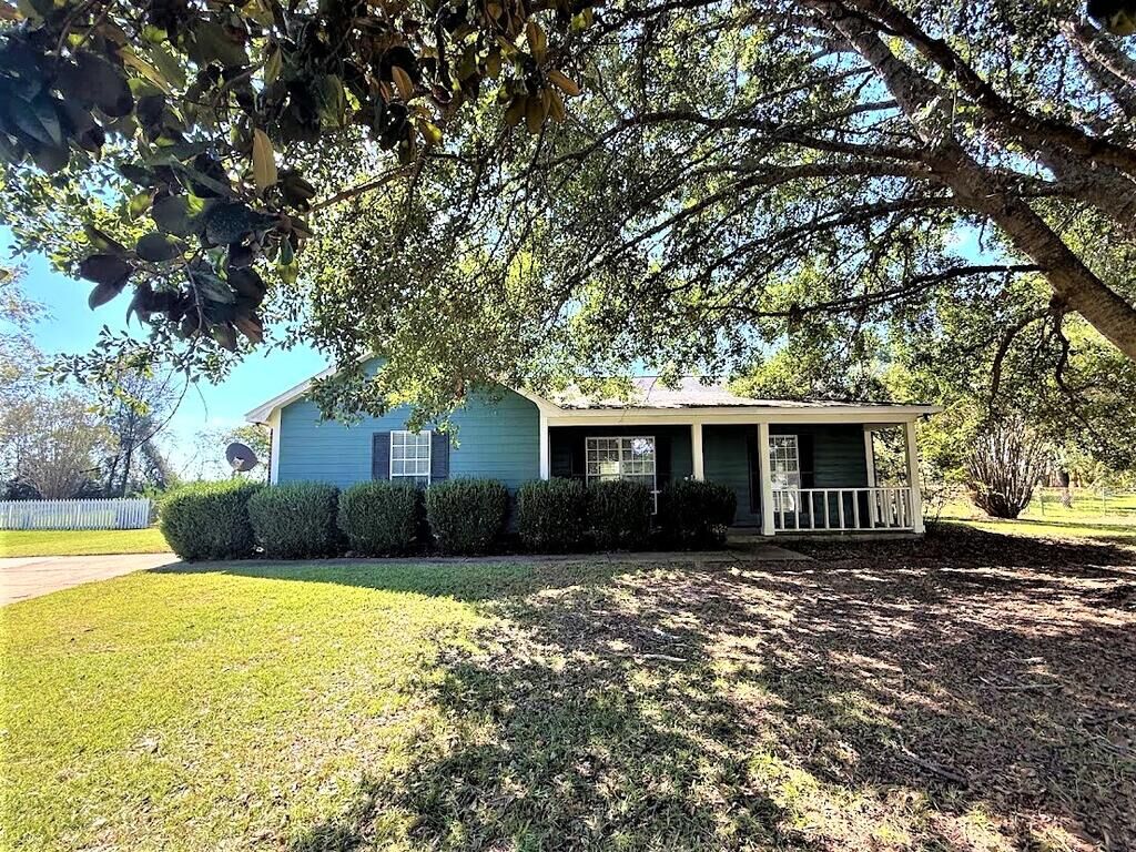 Property Photo: 122 Jowers Lane GA 31763
