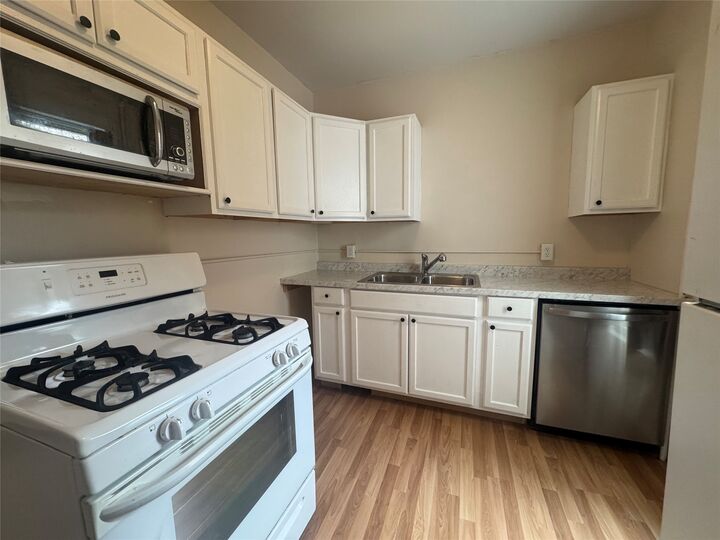 Property Photo:  17 Mitchell Avenue 1  NY 13903 