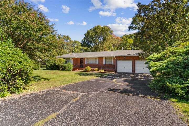 Property Photo: 902 Hogan Road GA 30741