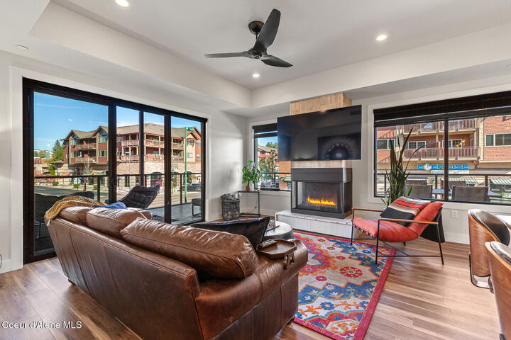 Property Photo: 1579 W Riverstone Dr Unit 206 ID 83814