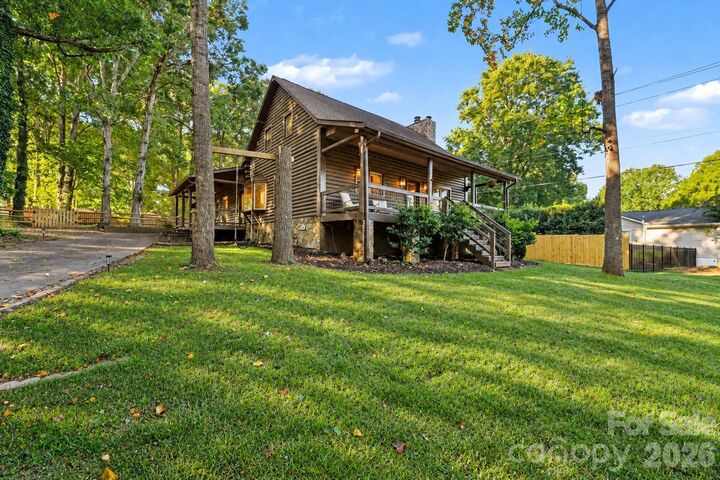 Property Photo:  19810 Schooner Drive  NC 28031 